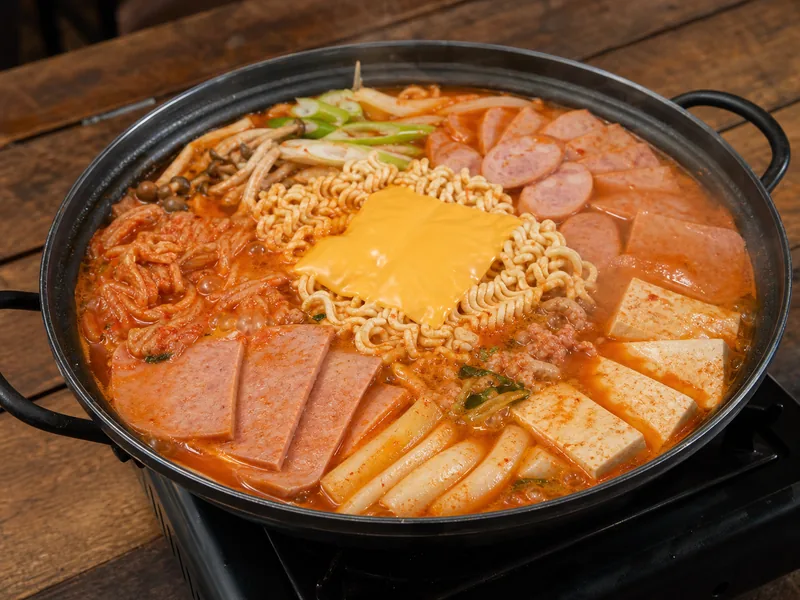 Danie Budae Jeongol