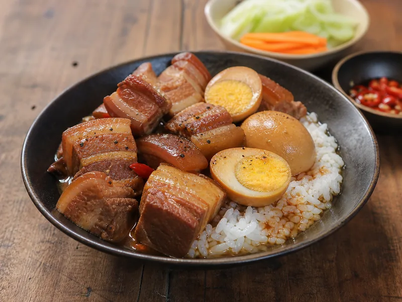 Danie Thit kho tau